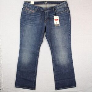 Levi's Bold Curve Boot Cut Jeans Womens Size 22M Blue Denim 39x31 NEW